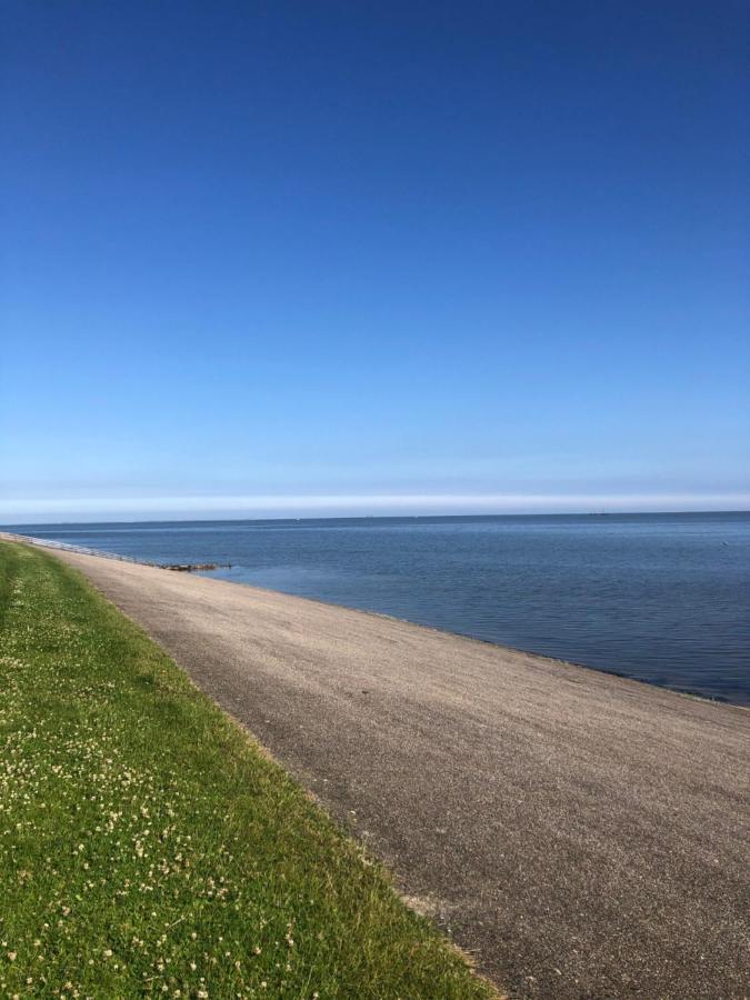 B And Be Happy Friesland Lioessens Extérieur photo