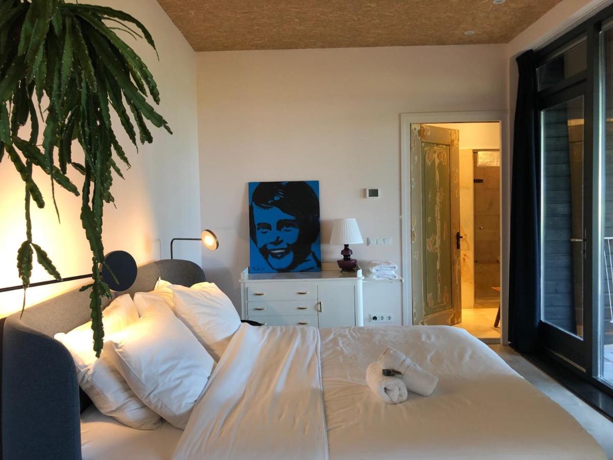 B And Be Happy Friesland Lioessens Extérieur photo